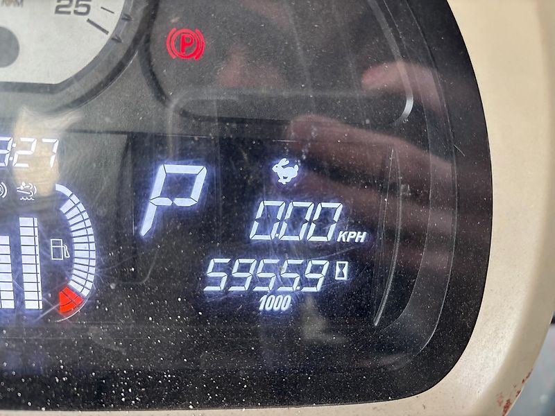 Massey Ferguson 5713SL