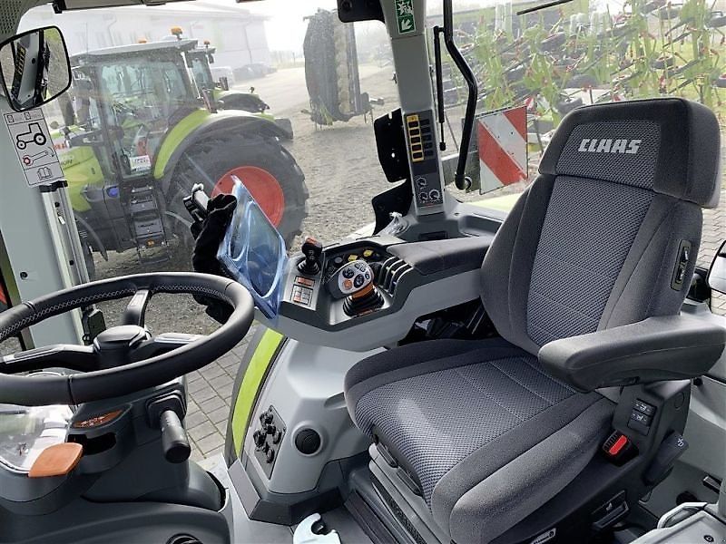 Claas ARION 660 CMATIC CEBIS