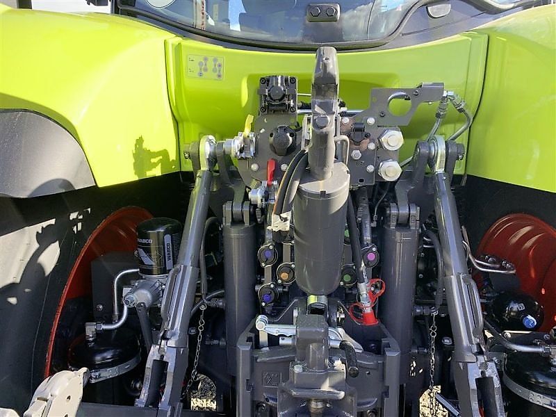 Claas ARION 530 CMATIC CEBIS