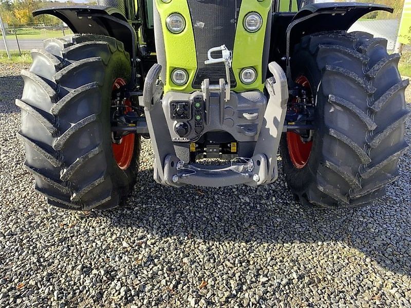 Claas ARION 530 CMATIC CEBIS