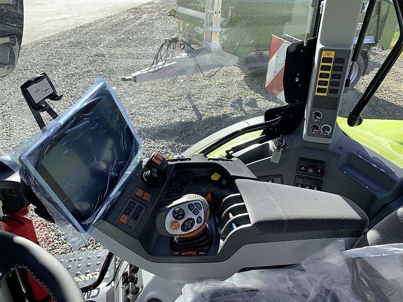 Claas ARION 530 CMATIC CEBIS