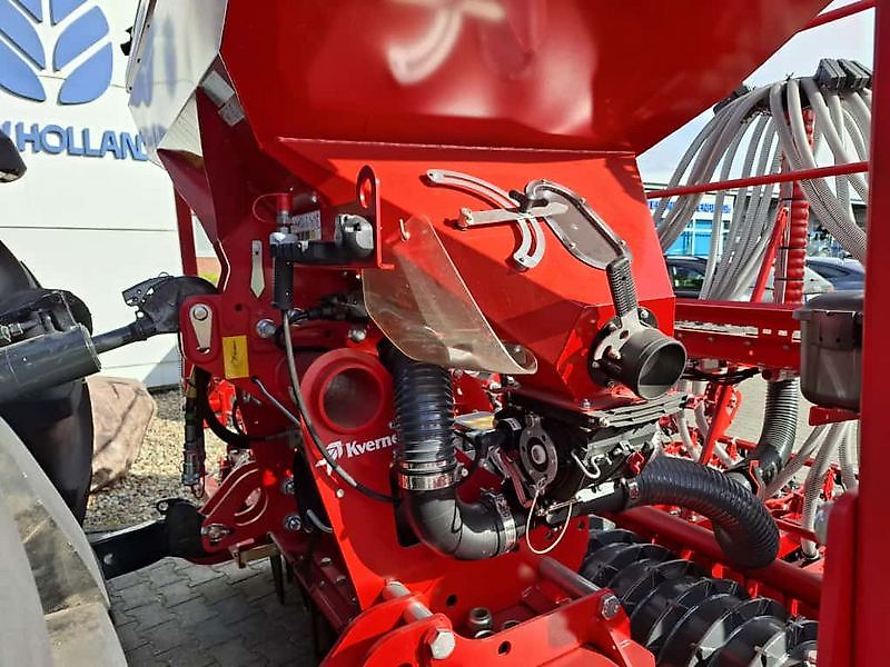 Kverneland E-Drill mit S-Serie Kreiselegge