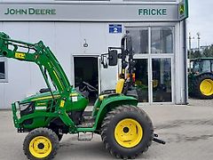 John Deere 3038E