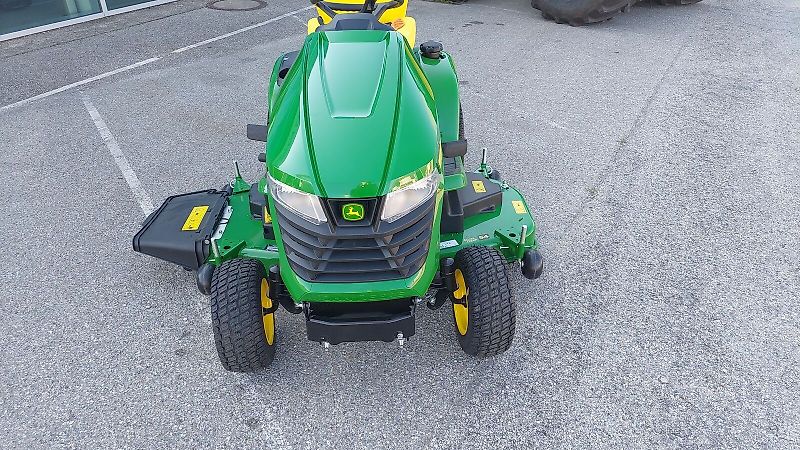 John Deere X380
