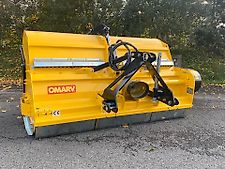 Omarv Mulcher mit Sammelwanne Schlegelmulcher Grasshopper