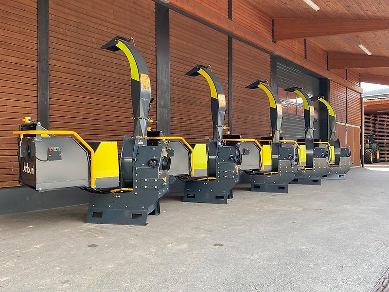 Junkkari Holzschredder Holzhäcksler Holzhacker Buschholzhacker