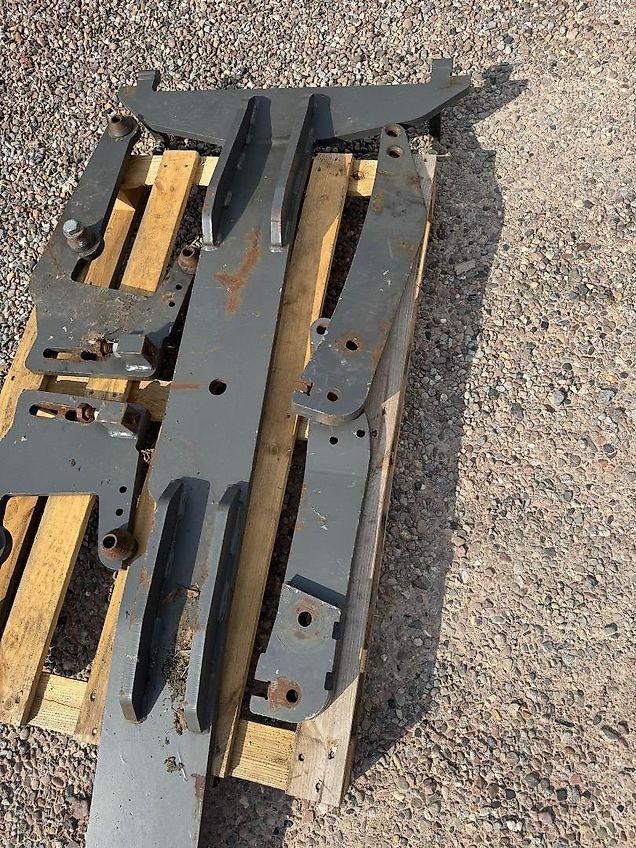 Massey Ferguson Unterzug für 8er Serie, war vorher an einem 8732 verbaut