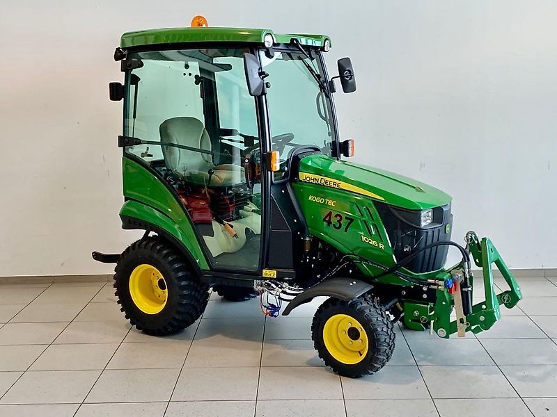John Deere 1026R