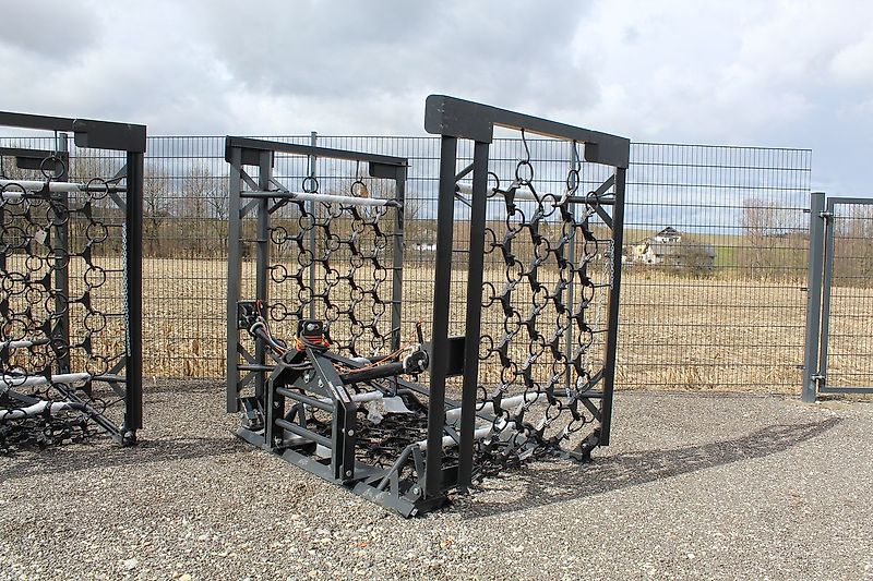 SAT Wiesenschleppe, Wiesenegge - Aktion