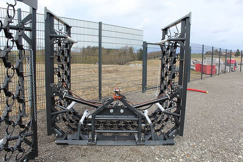 SAT Wiesenschleppe, Wiesenegge - Aktion