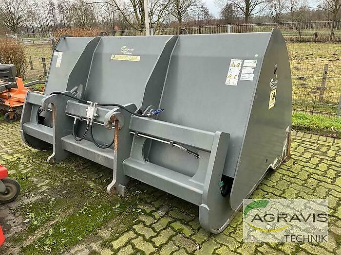 Bressel und Lade HOCHKIPPSCHAUFEL