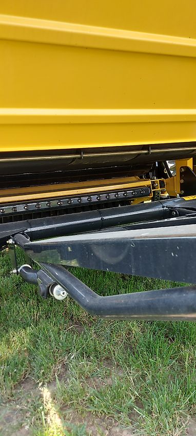 New Holland Rundballenpresse Roll-Belt RB180 #NewHolland