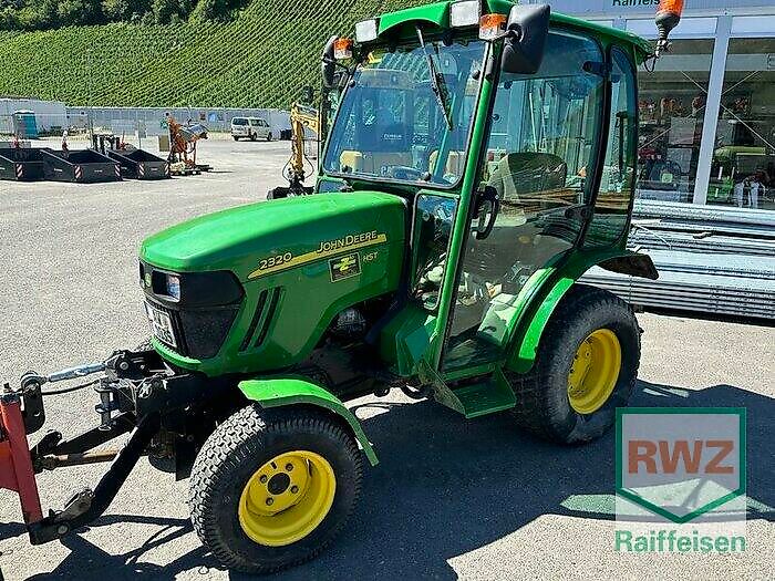 John Deere 2320