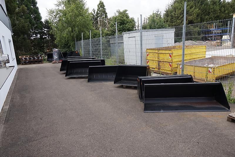 Weidemann Leichtgutschaufel, Krokodilgebiss, Palettengabel