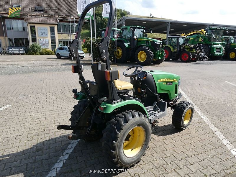 John Deere 2320