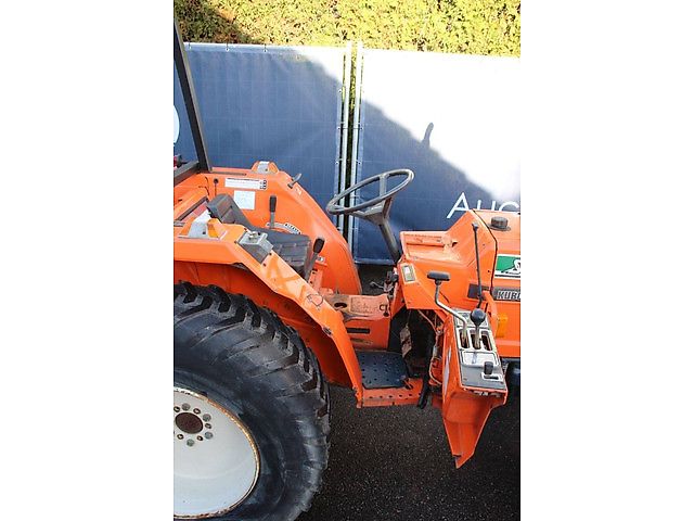 Kubota Sunshine L1-R26 Reverser