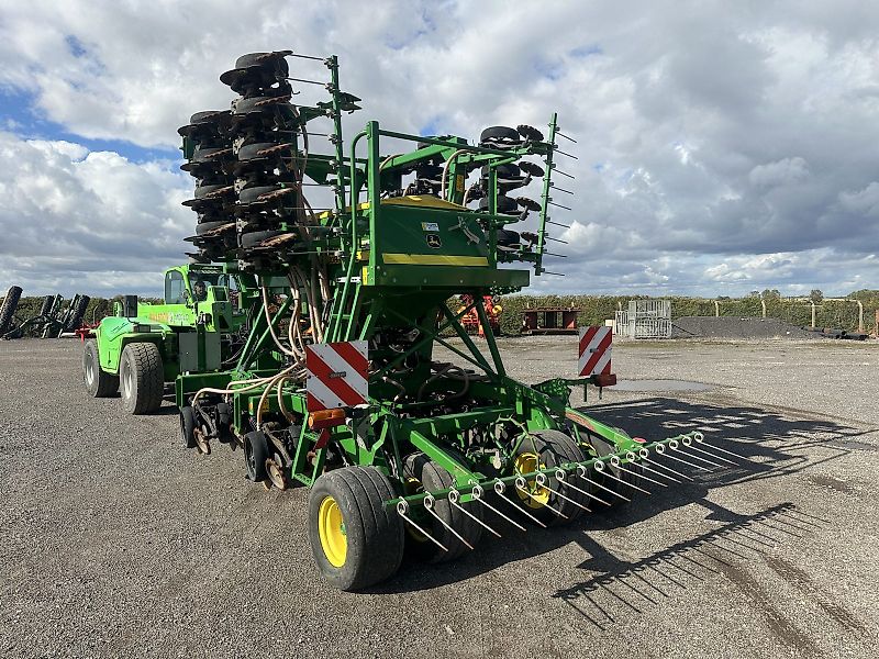 John Deere 750A 6m ProSeries Opener