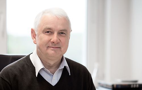 Лице за контакти Г-н Horst Bröge