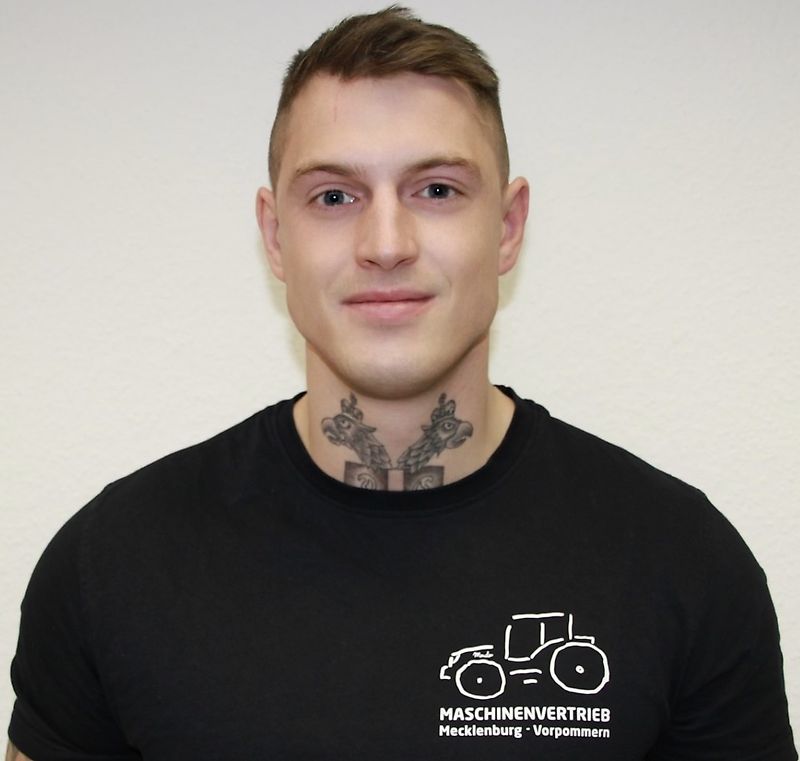 Лице за контакти Г-н Paul Maraldo