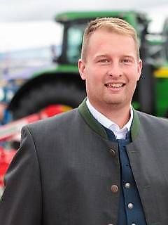 Лице за контакти Г-н Gerald Kamerhuber