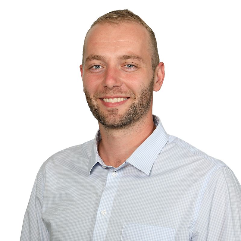 Лице за контакти Г-н Johannes Rüsing