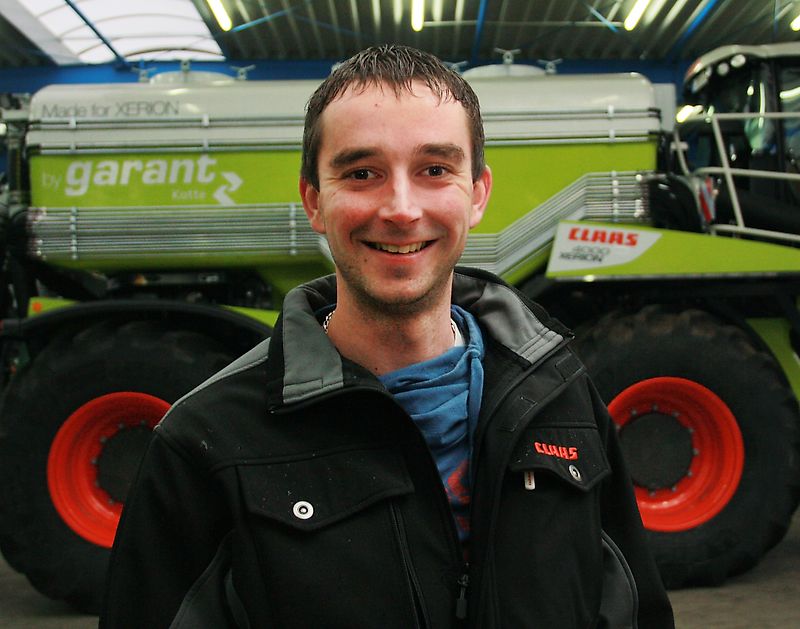 Лице за контакти Г-н Dennis Schumacher